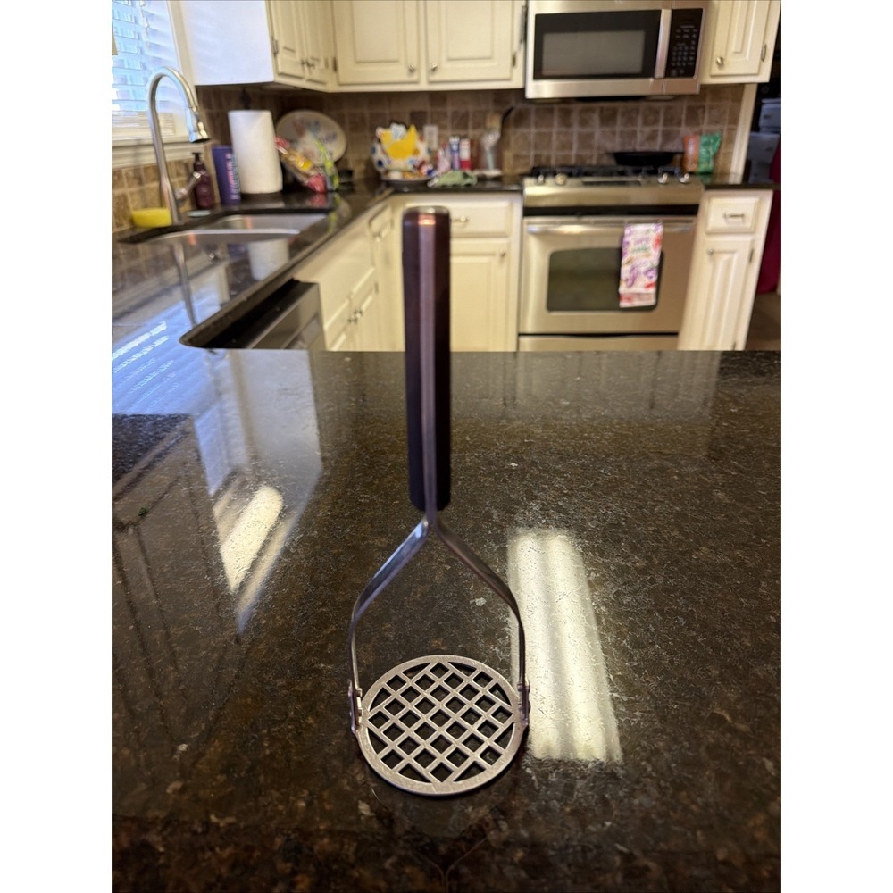 Vintage EKCO Flint Vanadium‎ Arrowhead POTATO MASHER Stainless, Black Handle 9"